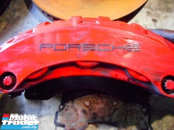 PORSCHE CAYENNE 3.0 HYBRID BRAKE CALIPER BREMBO NEW USED RECOND CAR PARTS SPARE PARTS AUTO PART HALF CUT HALFCUT GEARBOX TRANSMISSION PORSCHE MALAYSIA Half-cut