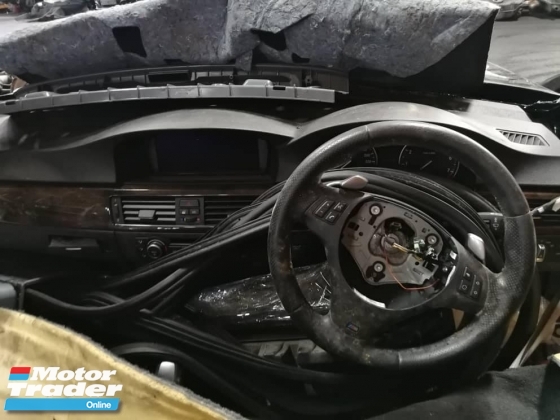 BMW E90 330i Half-cut