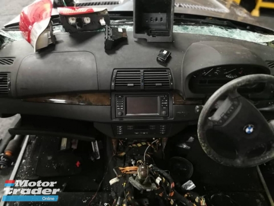 BMW X5 E53 facelift 3.0 half cut Half-cut