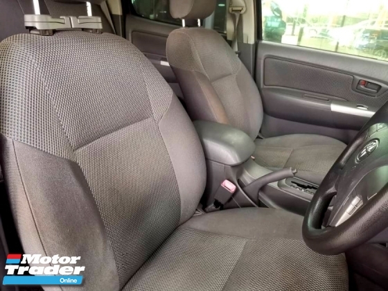 2013 TOYOTA HILUX DOUBLE CAB 3.0G (AT)