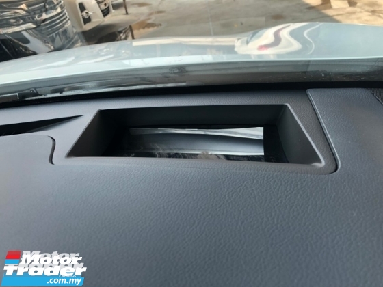 2017 LEXUS RX RX200t F Sport 2.0 Turbo Original 360 Surround Camera Pre-Crash Head Up Display HUD Intelligent Running Full-3LED Lights Lane Departure Assist Multi Function Paddle Shift Steering Smart Entry Lane Departure Assist Aircon-Vent Seats Bluetooth Unreg