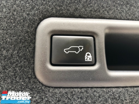 2017 LEXUS RX RX200t F Sport 2.0 Turbo Original 360 Surround Camera Pre-Crash Head Up Display HUD Intelligent Running Full-3LED Lights Lane Departure Assist Multi Function Paddle Shift Steering Smart Entry Lane Departure Assist Aircon-Vent Seats Bluetooth Unreg