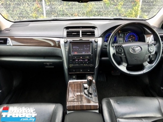 2016 TOYOTA CAMRY HYBRID 2.5 LEATHER PACKAGE (2 YEAR WARRANTY)(LOW MILEAGE)(ONE OWNER)(UNDER WARRANTY)