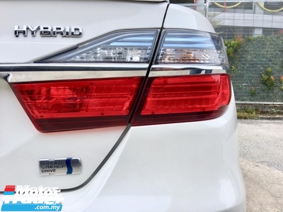 2016 TOYOTA CAMRY HYBRID 2.5 LEATHER PACKAGE (2 YEAR WARRANTY)(LOW MILEAGE)(ONE OWNER)(UNDER WARRANTY)