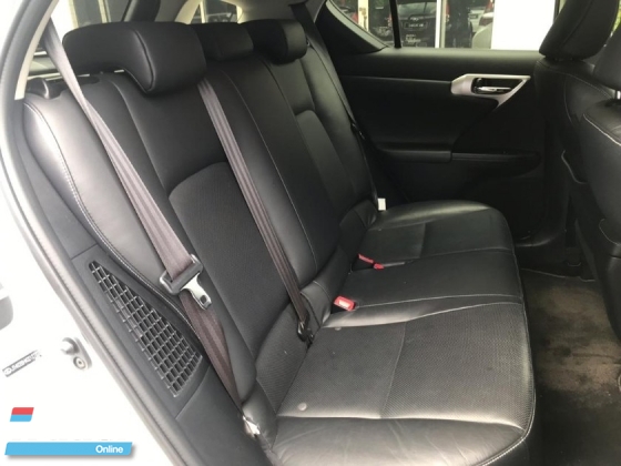 2014 LEXUS CT200H HYBRID LUXURY 1LADY OWNER LOW MILEAGE ORIGINAL PAINT TIP TOP CONDITION FULL LOAN