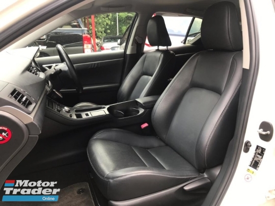2014 LEXUS CT200H HYBRID LUXURY 1LADY OWNER LOW MILEAGE ORIGINAL PAINT TIP TOP CONDITION FULL LOAN