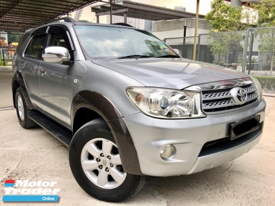 2010 TOYOTA FORTUNER 2.7 V SUV FACELITE AT (TRUE YEAR MAKE)(ONE OWNER)(LOW MILEAGE)(2 YEAR WARRANTY)