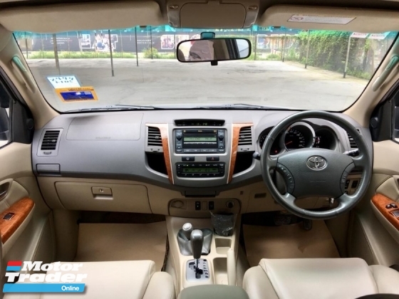 2010 TOYOTA FORTUNER 2.7 V SUV FACELITE AT (TRUE YEAR MAKE)(ONE OWNER)(LOW MILEAGE)(2 YEAR WARRANTY)