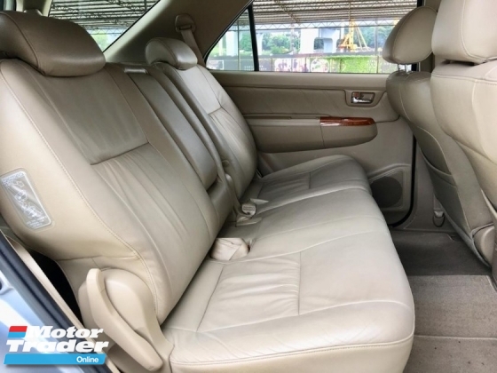 2010 TOYOTA FORTUNER 2.7 V SUV FACELITE AT (TRUE YEAR MAKE)(ONE OWNER)(LOW MILEAGE)(2 YEAR WARRANTY)