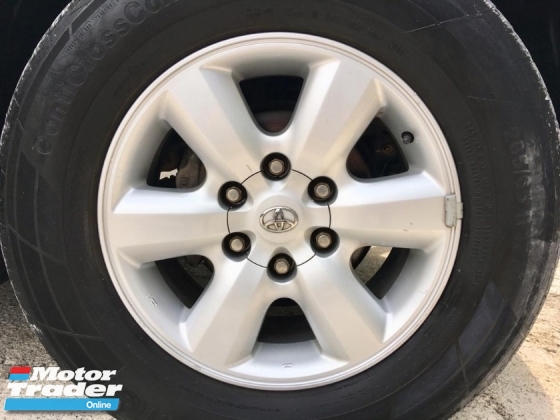 2010 TOYOTA FORTUNER 2.7 V SUV FACELITE AT (TRUE YEAR MAKE)(ONE OWNER)(LOW MILEAGE)(2 YEAR WARRANTY)