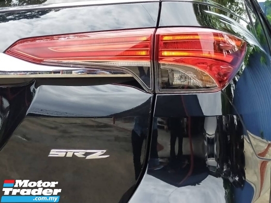2018 TOYOTA FORTUNER 2.7V NEW VERSION FACELIFT FULL SERVICE UNDER WARRANTY UNTIL 2023 ONE OWNER NEW CAR CONDITION