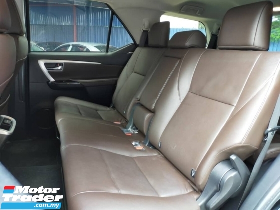 2018 TOYOTA FORTUNER 2.7V NEW VERSION FACELIFT FULL SERVICE UNDER WARRANTY UNTIL 2023 ONE OWNER NEW CAR CONDITION
