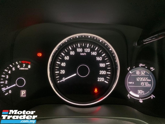 2015 HONDA HR-V GRADE E E-SPEC = SERVICE UNDER HONDA MALAYSIA = 1 OWNER = YES YEAR END SALE = WELCOME