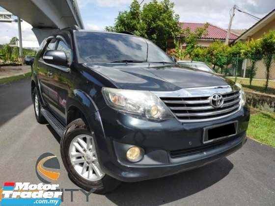 2015 TOYOTA FORTUNER 2.7V FULL SERVICE RECORD ONE OWNER LOW MILEAGE TIPTOP CONDITION LIKE NEW CONDITION