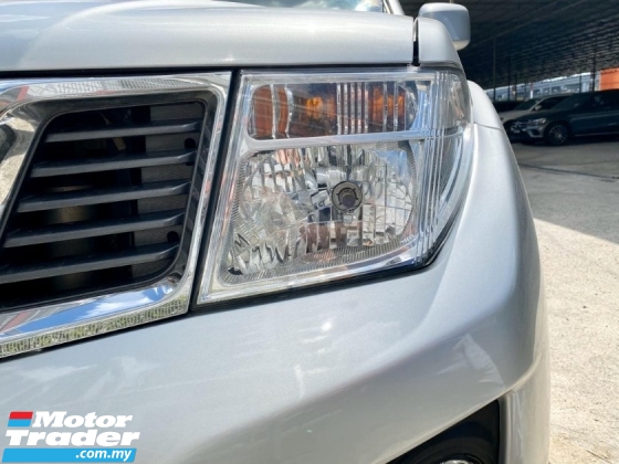 2015 NISSAN NAVARA 2.5L 4X4 NP300 SE PICKUP TRUCK(TRUE YEAR MAKE)(LOW MILEAGE)(NOE OWNER)(2 YEAR WARRANTY)