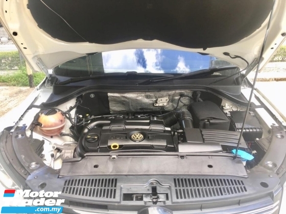 2014 VOLKSWAGEN TIGUAN 2.0 TSI SUV(TRUE YEAR MAKE)(UNDER WARRANTY)(FULL SERVICE RECOND)(LOW MILEAGE)(ONE OWNER)