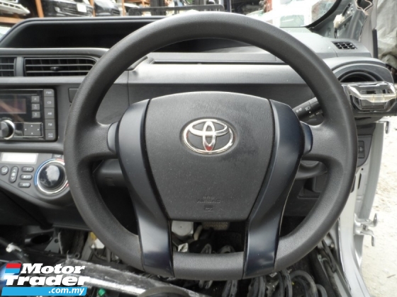 TOYOTA PRIUS C HALF CUT Half-cut