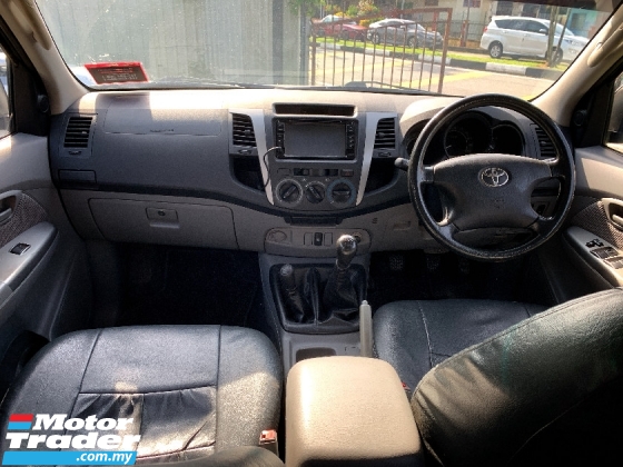 2009 TOYOTA HILUX 2.5 G Pickup Truck(MANUAL)FREE MOTORSIKAL BARU+CASHBACK 1K+BELI PANDU DULU 6 BULAN PERTAMA TAK PAYAH