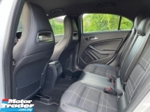 2013 梅赛德斯-奔驰 A-CLASS A200 BlueEFCY 1.6 (一个) CBU