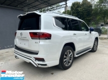 2021 TOYOTA LAND CRUISER 3.3 ZX FACELIFT/FULL SPEC/REAR ENTERTAINMENT/UNREG