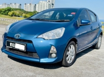 2012 TOYOTA PRIUS C 1.5 Hybrid Hatchback, FULL SERVICE RECOND BY UMW TOYOTA, LOW MILEAGE, ORIGINAL CONDITION.