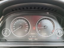 2012 宝马 5 SERIES 528i M SPORT JAPAN Edition 年份制造 2012 天窗全规格 ((( 自由 2 YRS保修 )))