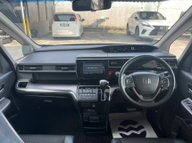 2019 HONDA STEPWAGON 1.5  /COOL SPIRIT /BLACK INTERIOR /8-SEATER /UNREG