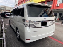 2013 TOYOTA VELLFIRE 2.4 V 整容注册 2018 Power Boot 2P/门 7Seater