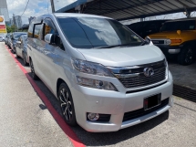 2013 TOYOTA VELLFIRE 2.4  整容注册 18 8Seater 2P/门真皮座椅