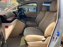 2013 Toyota Vellfire 2.4  FACELIFT REG 18 8Tempat Duduk Kulit 2P/Pintu