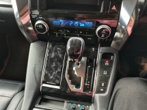 2018 TOYOTA VELLFIRE 2018 丰田Vellfire 2.5 (一个) ZG Facelift Modelista 车身套件