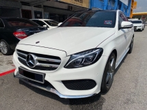 2017 梅赛德斯 - 奔驰C级C250 2.0 (一个) AMG CKD Panaromic 车顶电动后备箱 