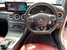 2017 梅赛德斯 - 奔驰C级C250 2.0 (一个) AMG CKD Panaromic 车顶电动后备箱 