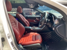 2017 梅赛德斯 - 奔驰C级C250 2.0 (一个) AMG CKD Panaromic 车顶电动后备箱 