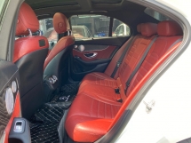 2017 梅赛德斯 - 奔驰C级C250 2.0 (一个) AMG CKD Panaromic 车顶电动后备箱 