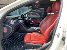 2017 梅赛德斯 - 奔驰C级C250 2.0 (一个) AMG CKD Panaromic 车顶电动后备箱 