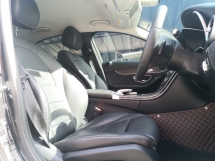2019 MERCEDES-BENZ C-CLASS C200 1.5 TURBO Tahun Dibuat 2019 Mil Facelift Baharu 29000 km Perkhidmatan Penuh Hap SENG Waranti hingga Nov 2023