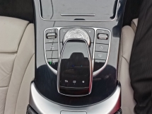 2015 MERCEDES-BENZ C-CLASS 2015 Mercedes-Benz C200 2.0 Avantgarde CKD