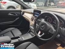 2018 梅赛德斯-奔驰 CLA 梅赛德斯-奔驰 CLA200 AMG (一个) REG 2019
