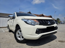 2017 MITSUBISHI TRITON 2.5 MT low mileage 1 owner no off road like new 