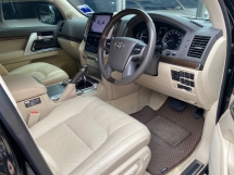 2020 TOYOTA LAND CRUISER 4.6 ZX Full Spec Sunroof Power But Surround Cam
