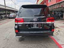 2020 TOYOTA LAND CRUISER 2020 Toyota Land Cruiser 4.6 (A) ZX Berdaftar 2021