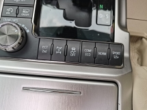 2020 TOYOTA LAND CRUISER 2020 Toyota Land Cruiser 4.6 (A) ZX Berdaftar 2021