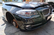 BMW F10 528 HALF CUT SPARE PARTS  Half-cut 