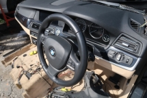BMW F10 528 HALF CUT SPARE PARTS  Half-cut 