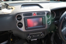 VOLKSWAGEN TIGUAN HALF CUT SPARE PARTS Half-cut 