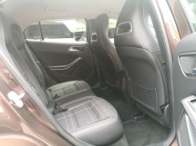 2015 奔驰GLA GLA200 1.6 涡轮增压年份 2015 CBU 自行车运输里程 75,000 公里 ((( 2 年度保修 ))) 2016