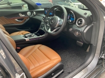 2019 梅赛德斯 - 奔驰C级C300 2.0 AMG 66K KM 保修期内提供全面服务