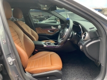 2019 梅赛德斯 - 奔驰C级C300 2.0 AMG 66K KM 保修期内提供全面服务