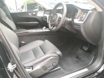 2018 沃尔沃 XC60 T8 铭文 2.0 涡轮年 2018 Mil 82k km 全方位服务 Ingress Swede 汽车混合动力保修 2026